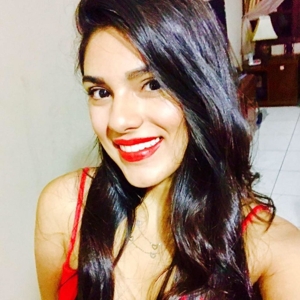 Meet your Posher, Maria